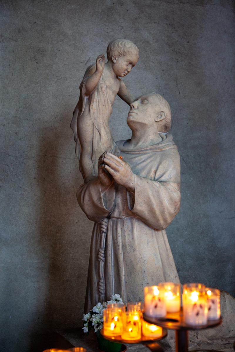 France, Reims Cathedral - Statues in church