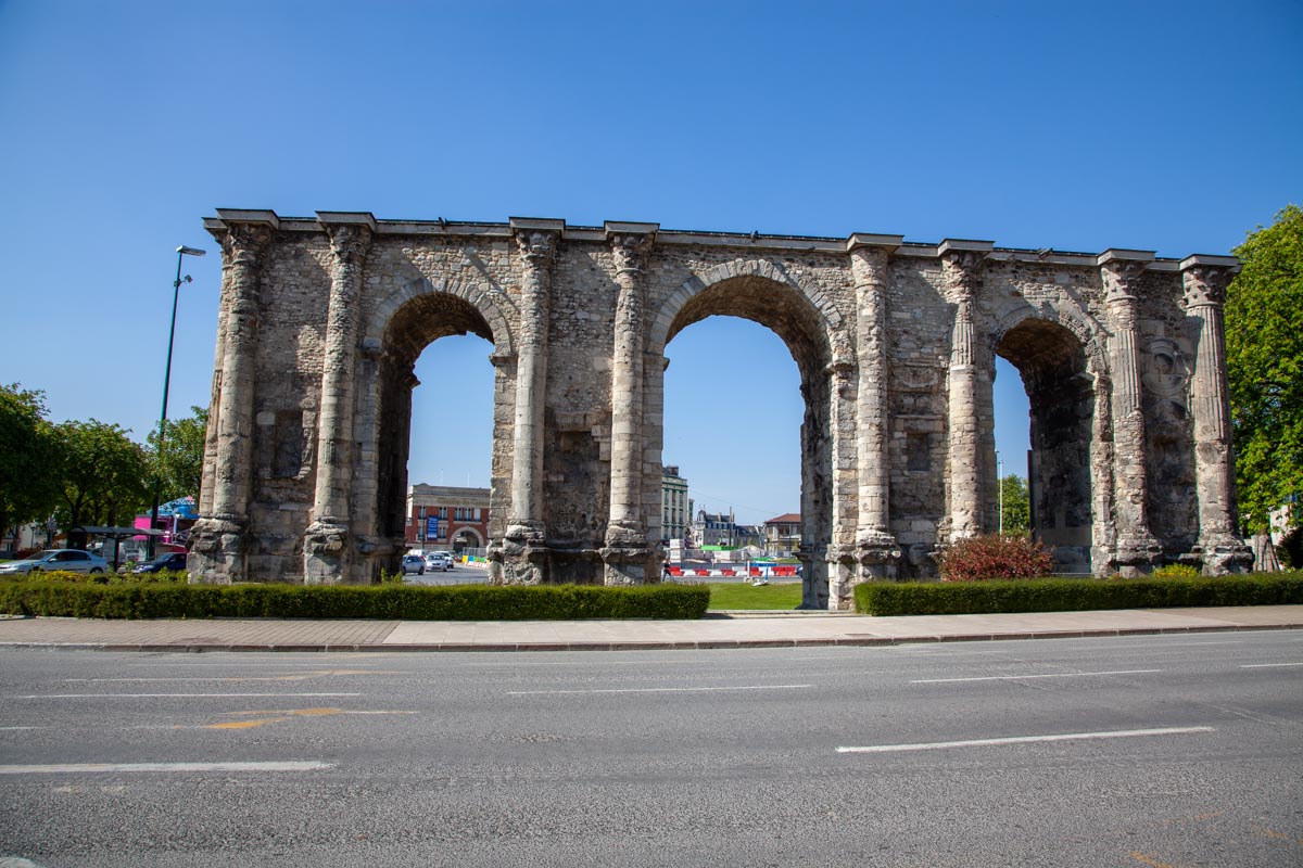 Reims, Roman Mars triumphal Arch