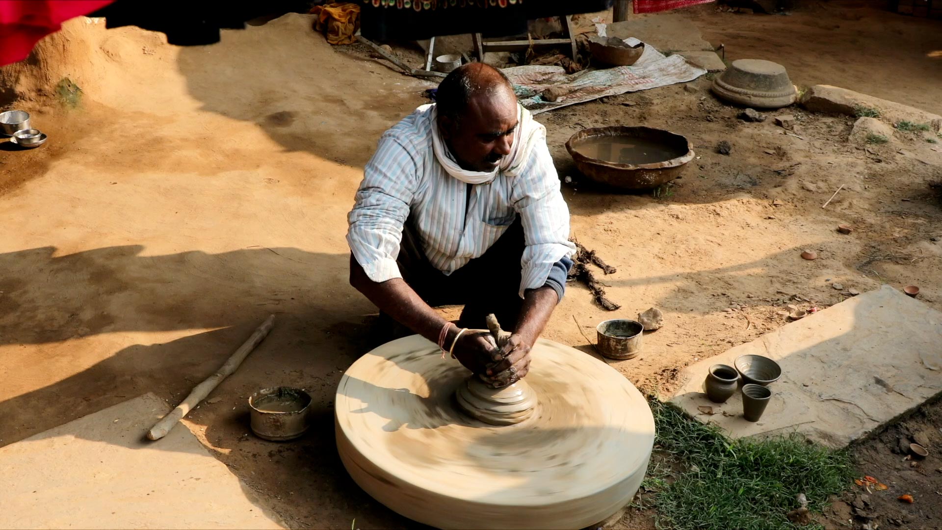 World - Traditional - Making Pottery