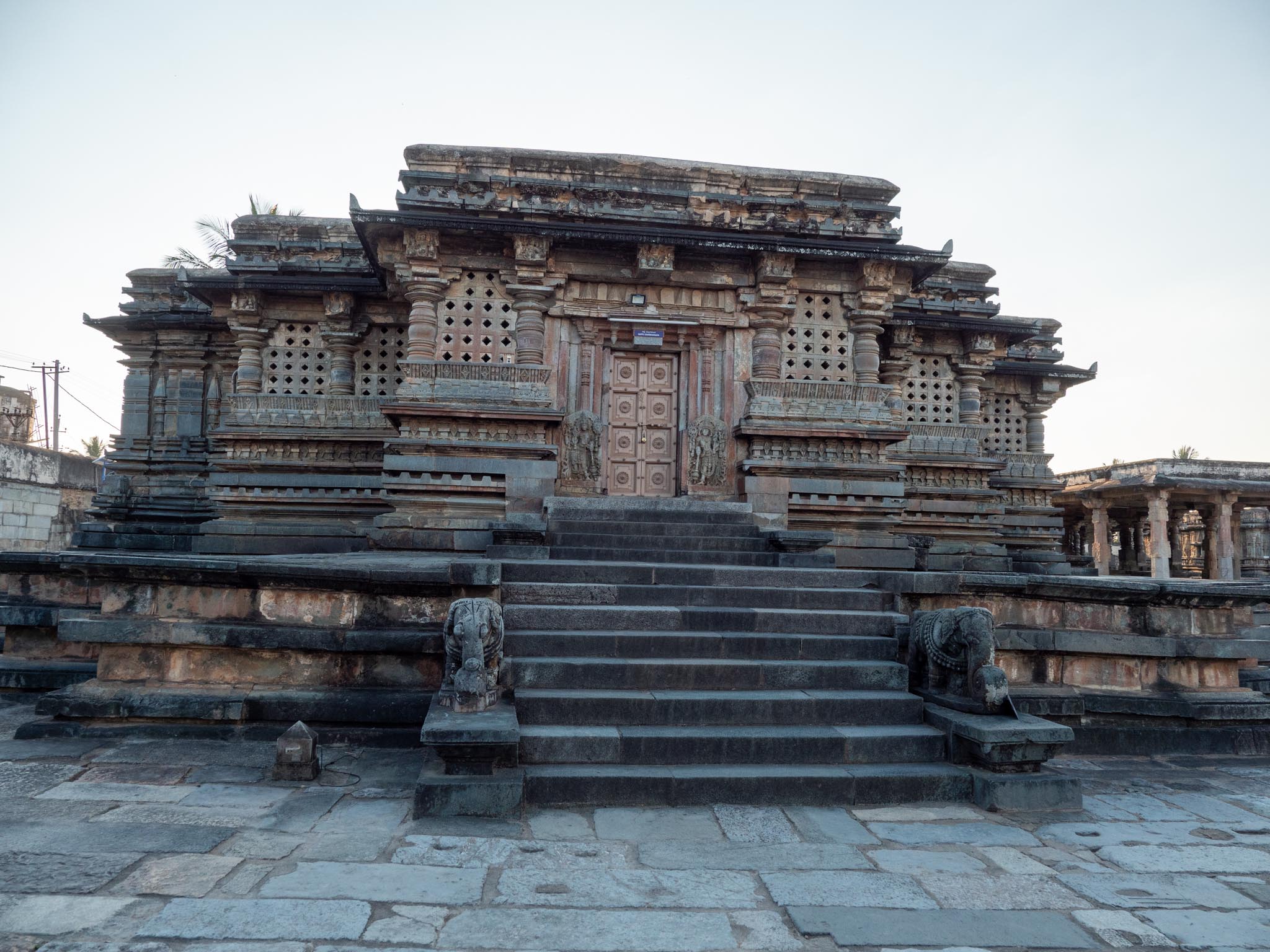 India, Karnataka, Belur - Chennakeshava Temple complex - Kappe Chennigraya Temple