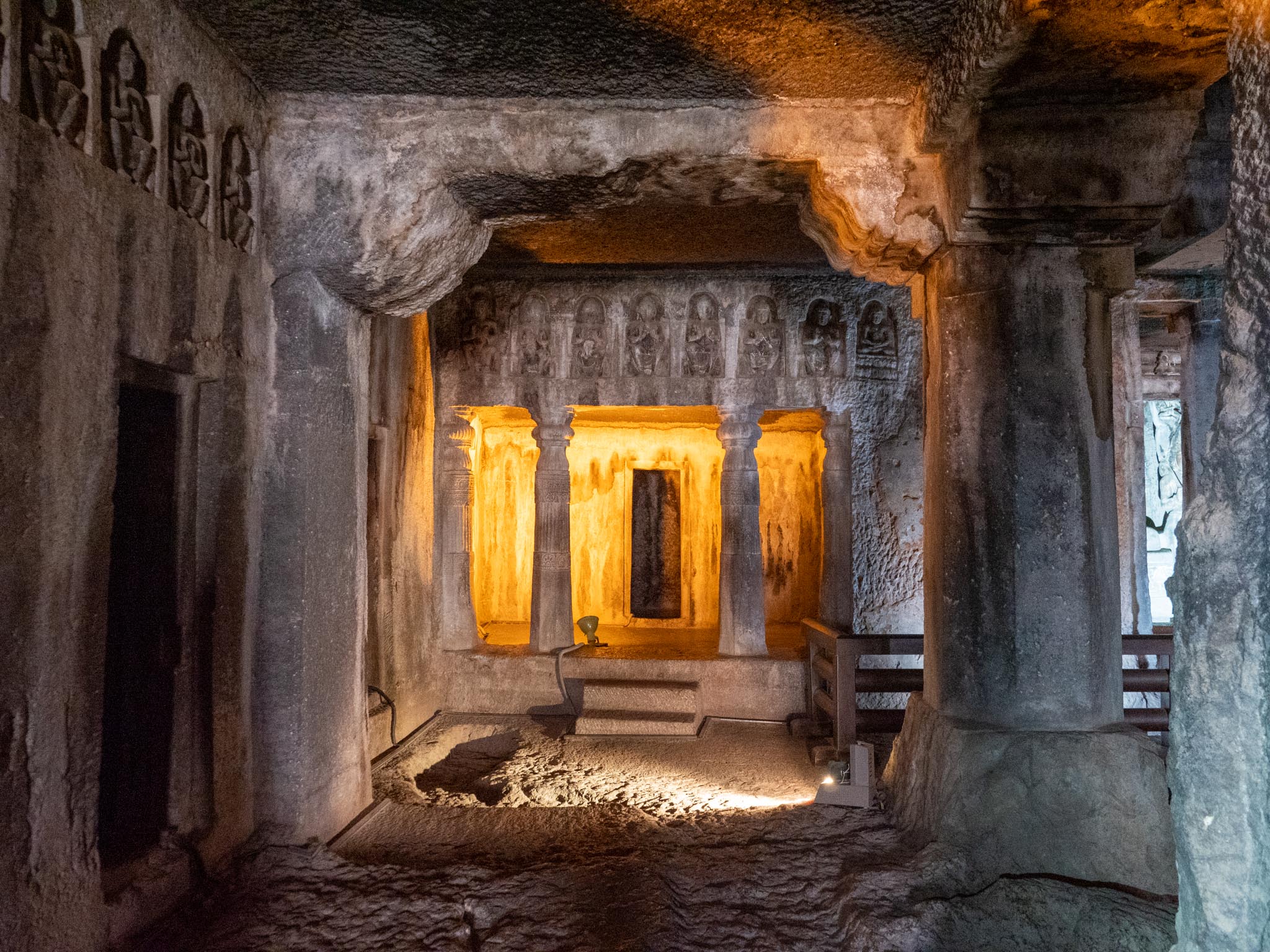 India, Maharashtra, Ajanta Caves - Cave 6