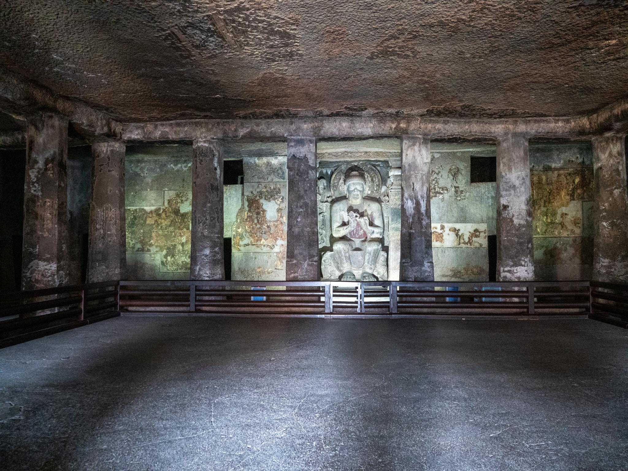 India, Maharashtra, Ajanta Caves - Cave 16