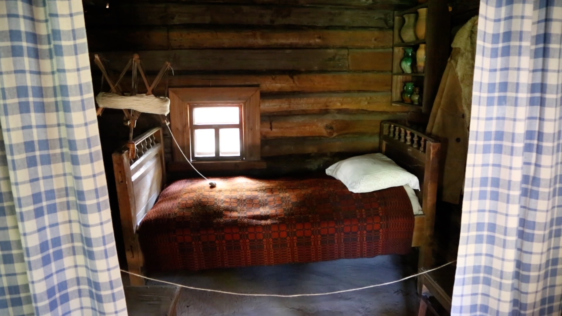 Latvia, Dervinieki, Traditional Dwelling with cattle shed, 19th century