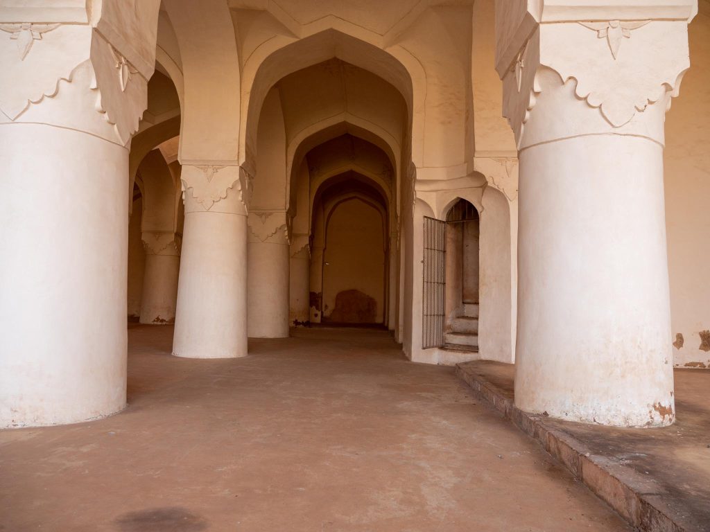 India, Karnataka, Bidar – Fort – Solah Khamba Mosque