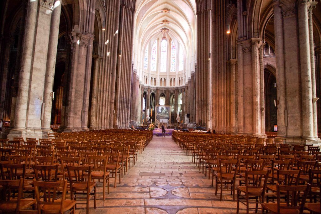 France, Chartres-Nave
