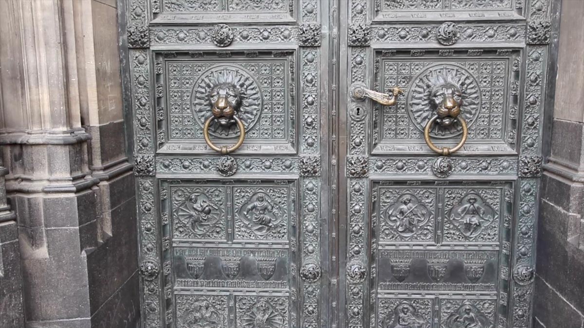 Germany, Cologne, Cathedral – Bronze doors