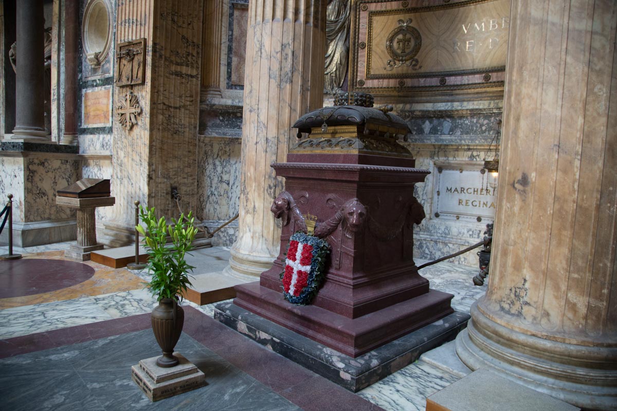 Italy, Rome, Pantheon – Tomb of Humbert I and Margherita di Savoia