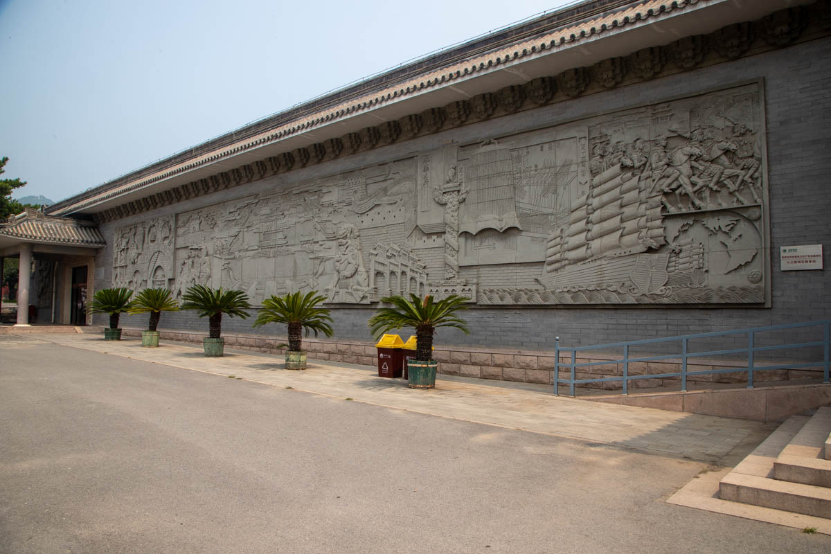 China, Dingling (Ming)- Mausoleum of Wanli emperor and his Empresses