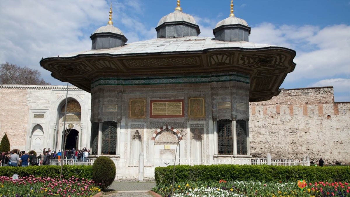 Turkey, Marmara, Istanbul, Fountain of Ahmed III (Ottoman architecture)