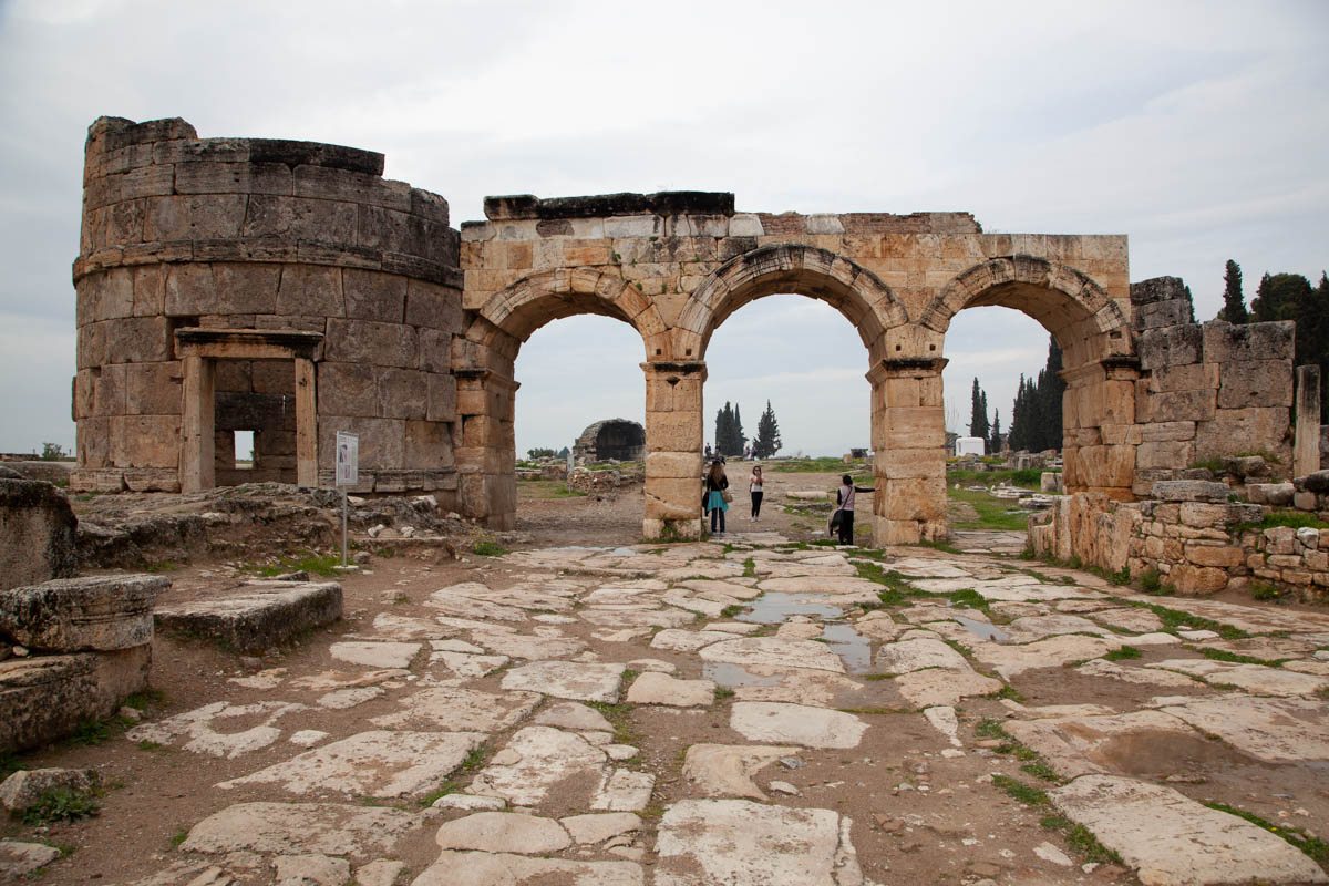 Turkey, Denizli, Pamukkale (Hierapolis) – view