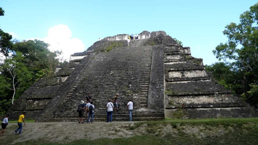 Guatemala, Peten Flores Tikal, Temple Talud-Tablero architecture 5C-