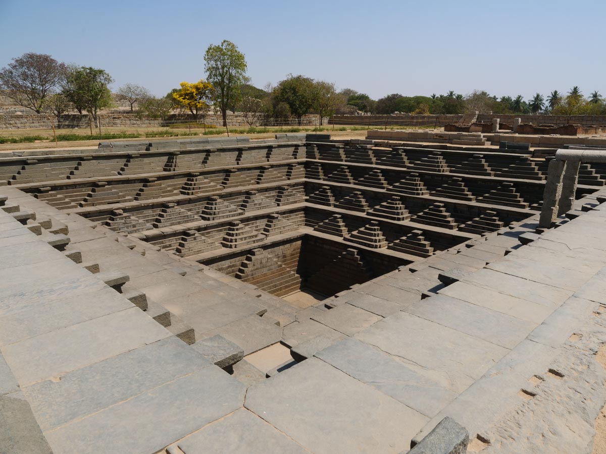 India, Karnataka, Hampi – Kalyani Temple Tank Pushkarini(Bazzar)