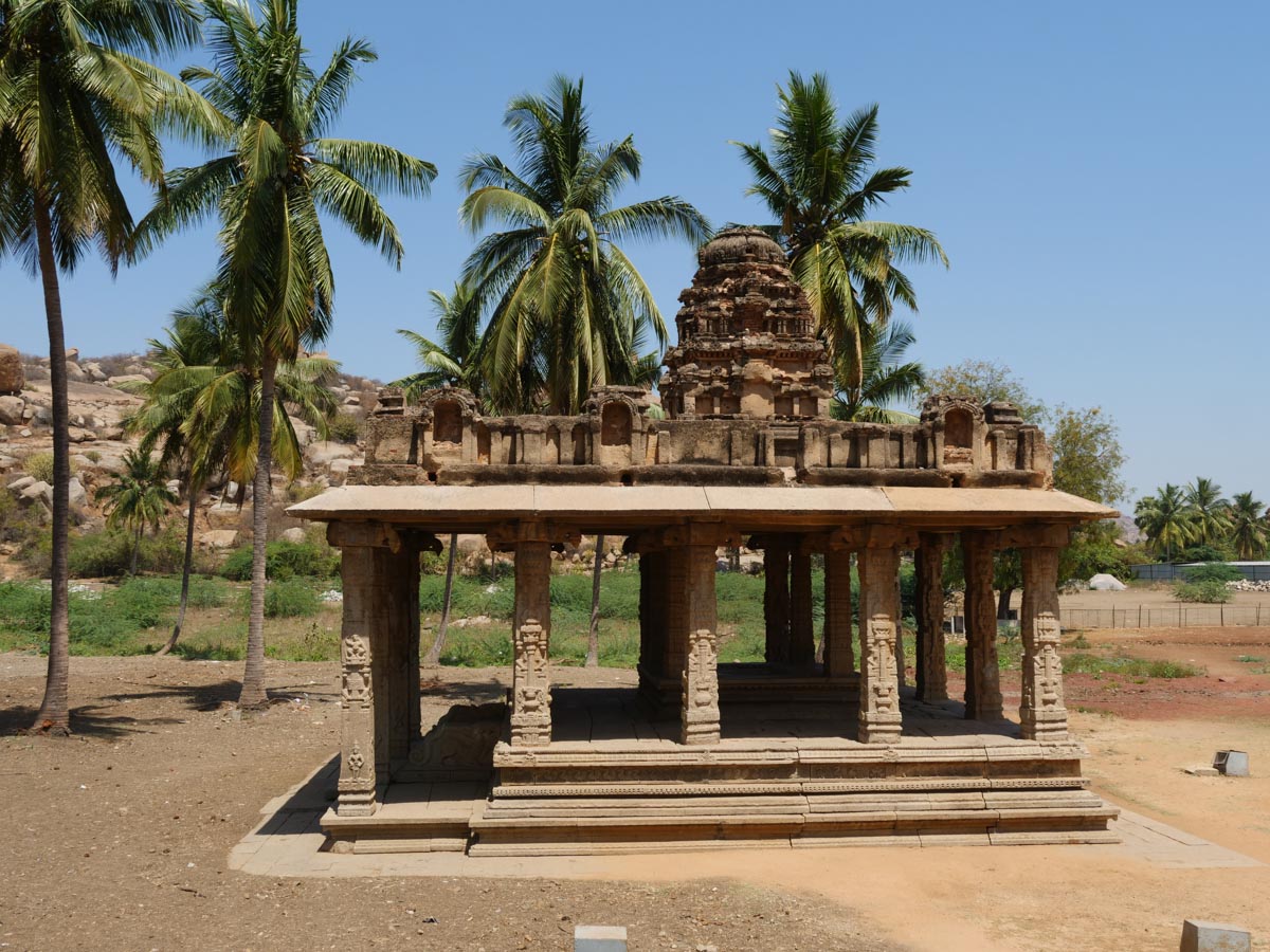 India, Karnataka, Hampi – Gejjala Mandapa temple