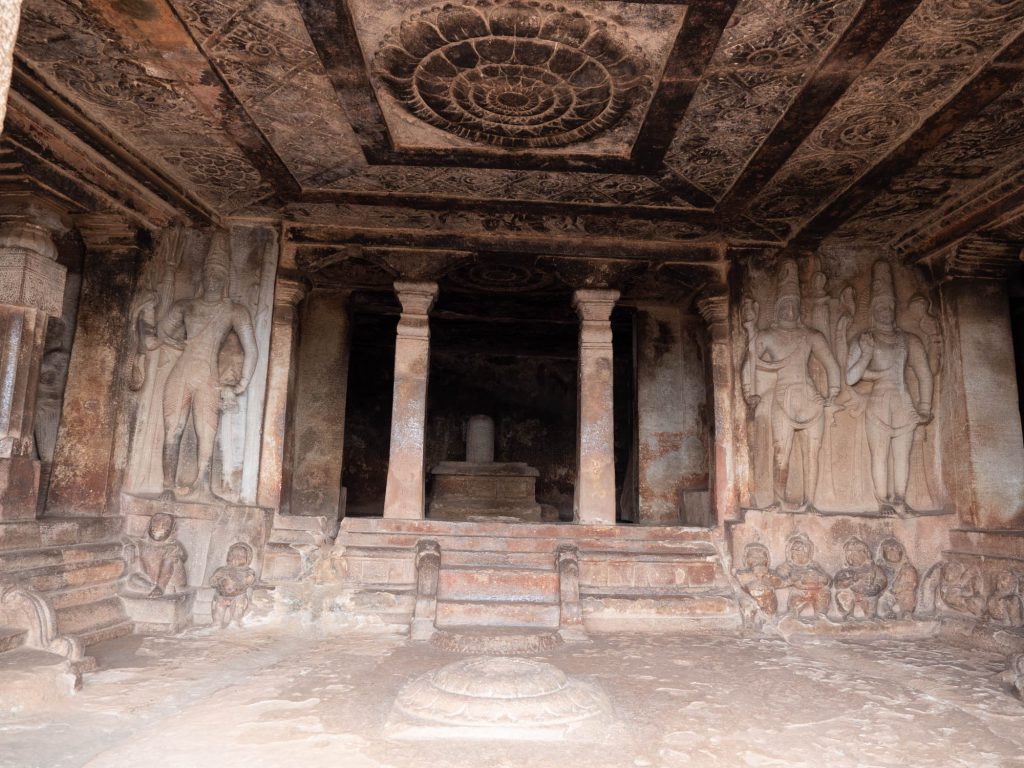 India, Karnataka, Aihole – Ravana Phadi cave temple