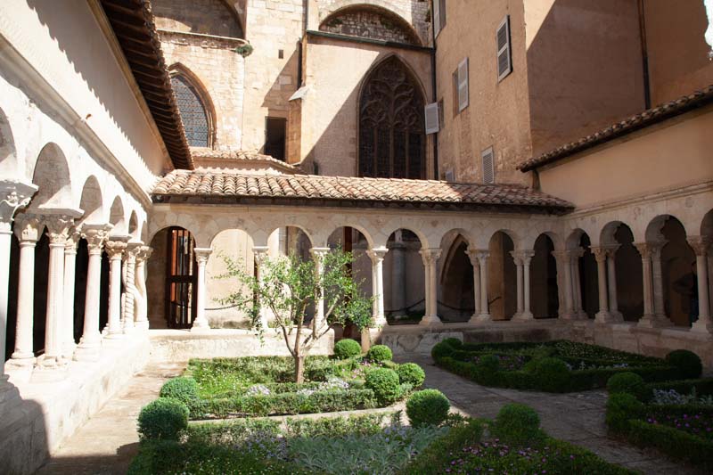 Aix-en-Provence, Saint Sauveur Cathedral cloister