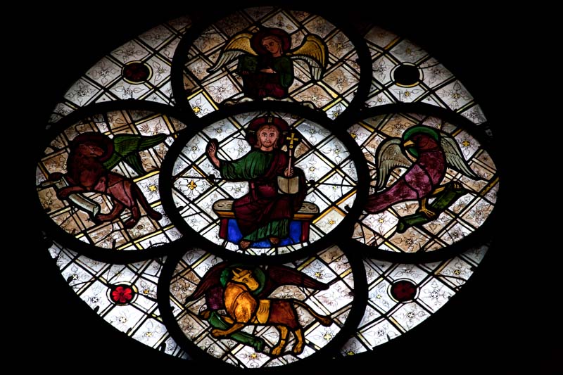 Chartres-Stained glass – Grisaille and Oculus, The Annunciation