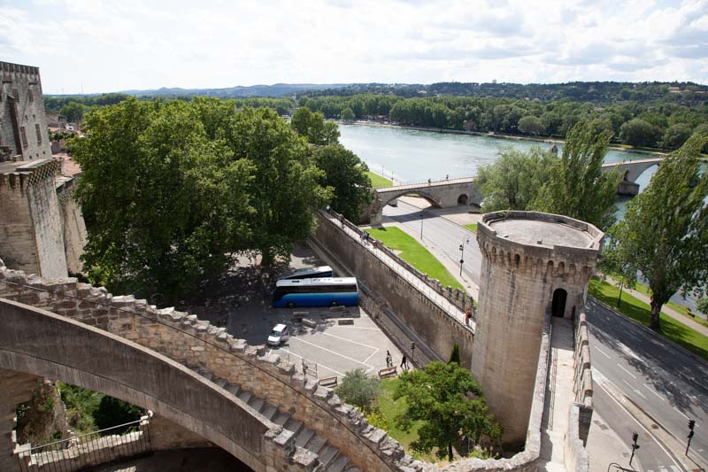 Avignon, Walls
