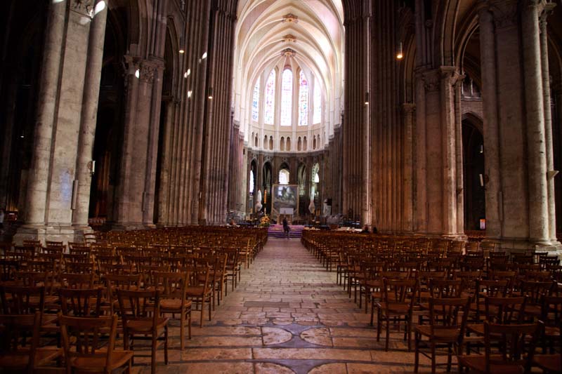 Chartres-Nave