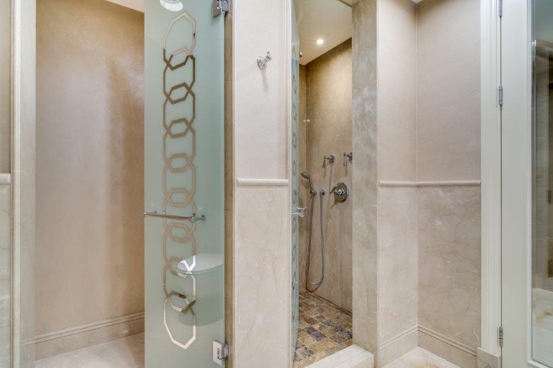 ensuite 1 bathroom
