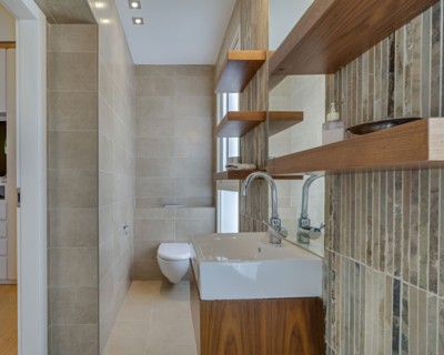 second ensuite bathroom