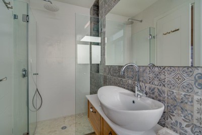 en suite 3 bathroom