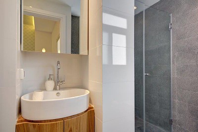 ensuite bathroom