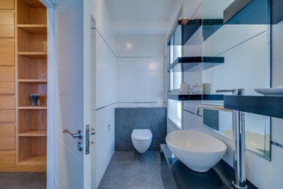 master bdr bathroom