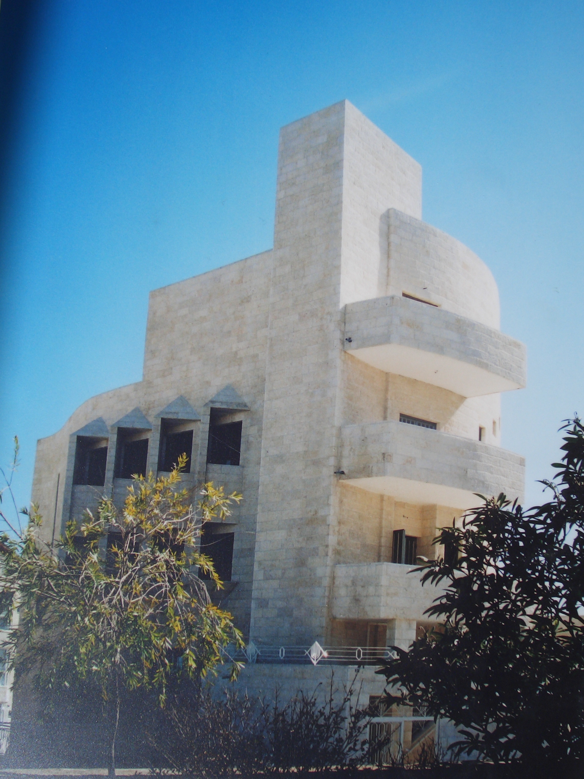 בתים ציבוריים מוסדות חינוך ודת — תמונה 3