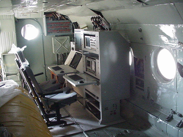 MI-17 ELINT Aircraft systems installation — photo 3 of 4
