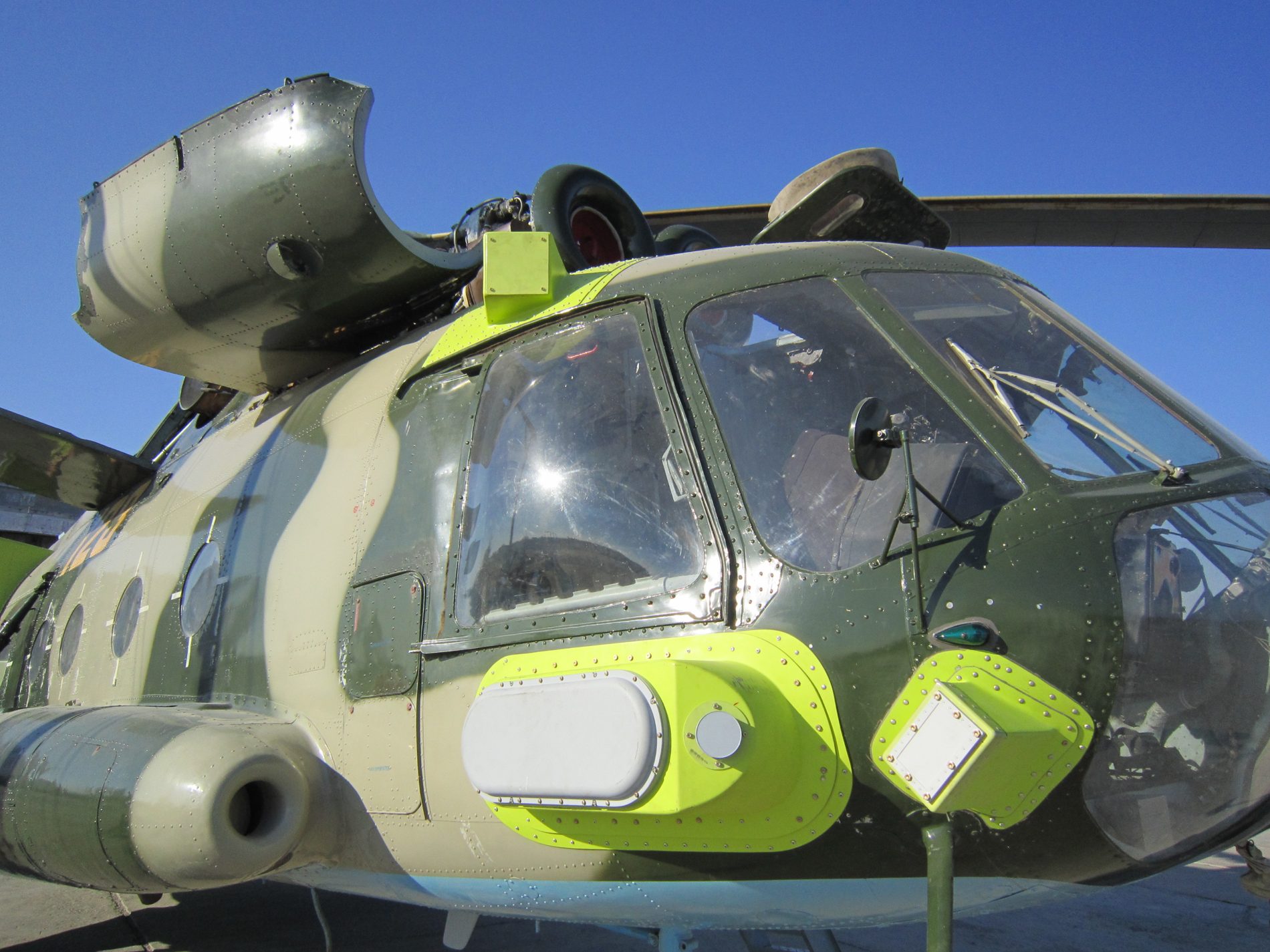 MI-17 Electronic Intelligence (ELINT) Aircraft — photo 2 of 4