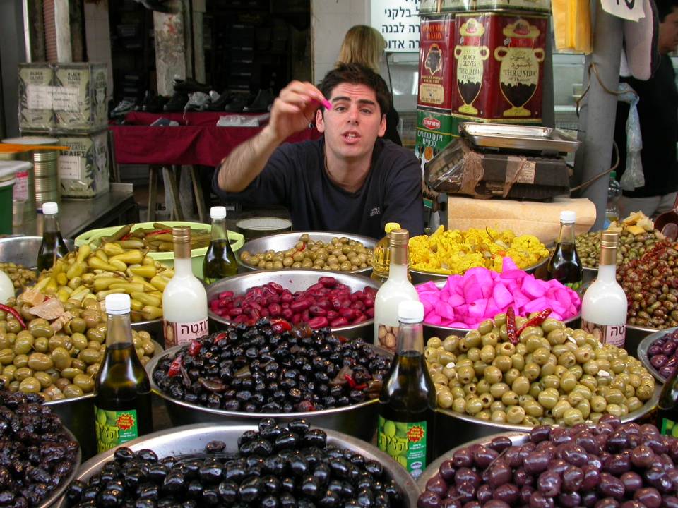 עוזי טאובר מסעות מן הכורסא |מאחוזה למטרופולין, מחלום למציאות — תמונה 20