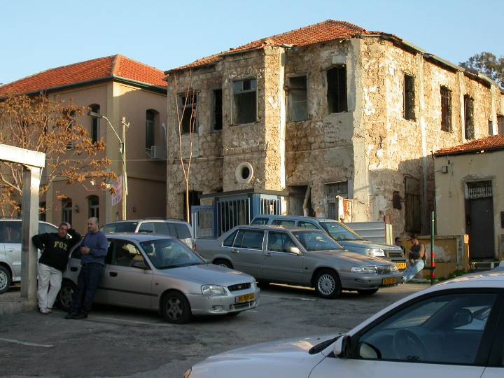 עוזי טאובר מסעות מן הכורסא |מאחוזה למטרופולין, מחלום למציאות — תמונה 12