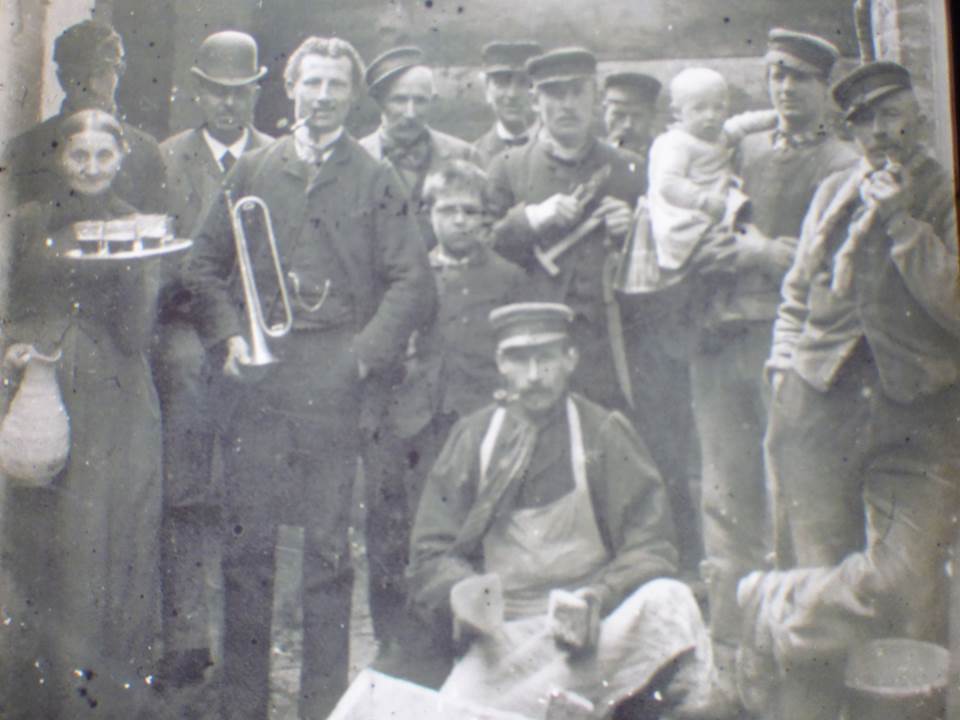 עוזי טאובר מסעות מן הכורסא | 1917 — תמונה 3