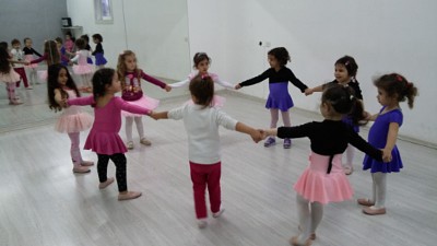 בלט גן חובה + כיתות א יום שני 17:45