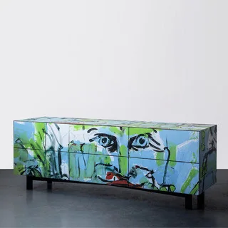 Street capture Dresser
