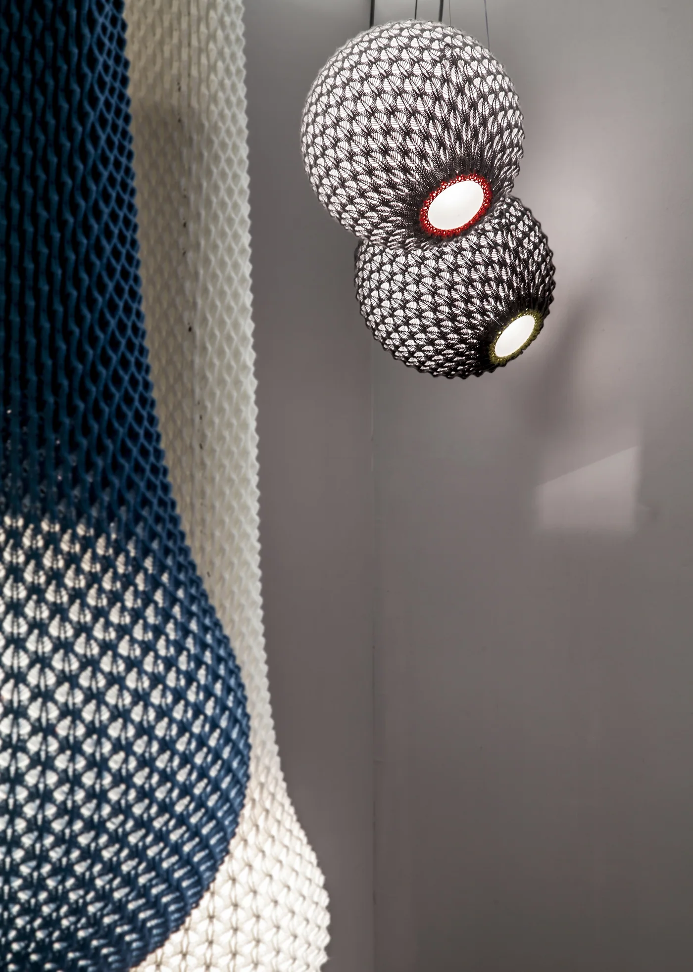 Knitted - Tilt