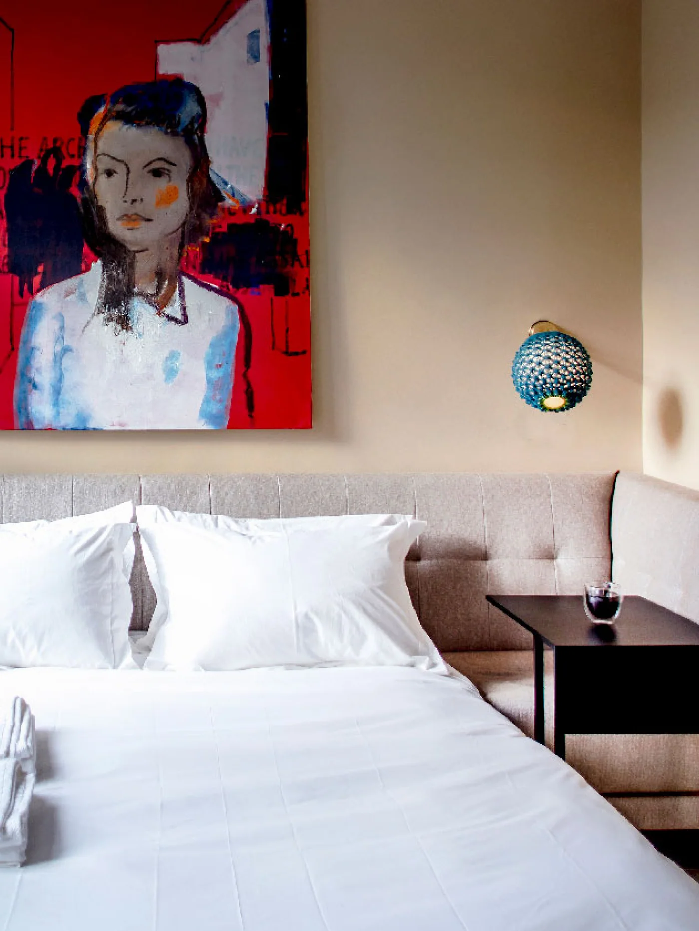 Knitted - Bedside