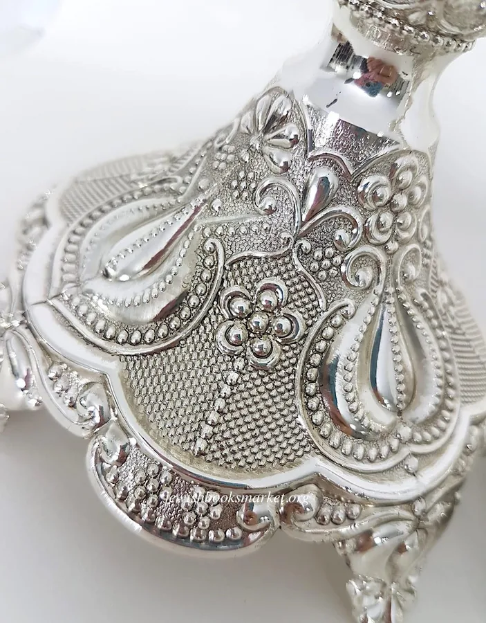 Подсвечники