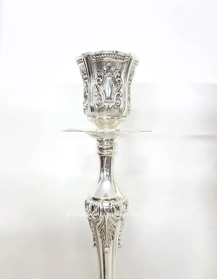 Подсвечники