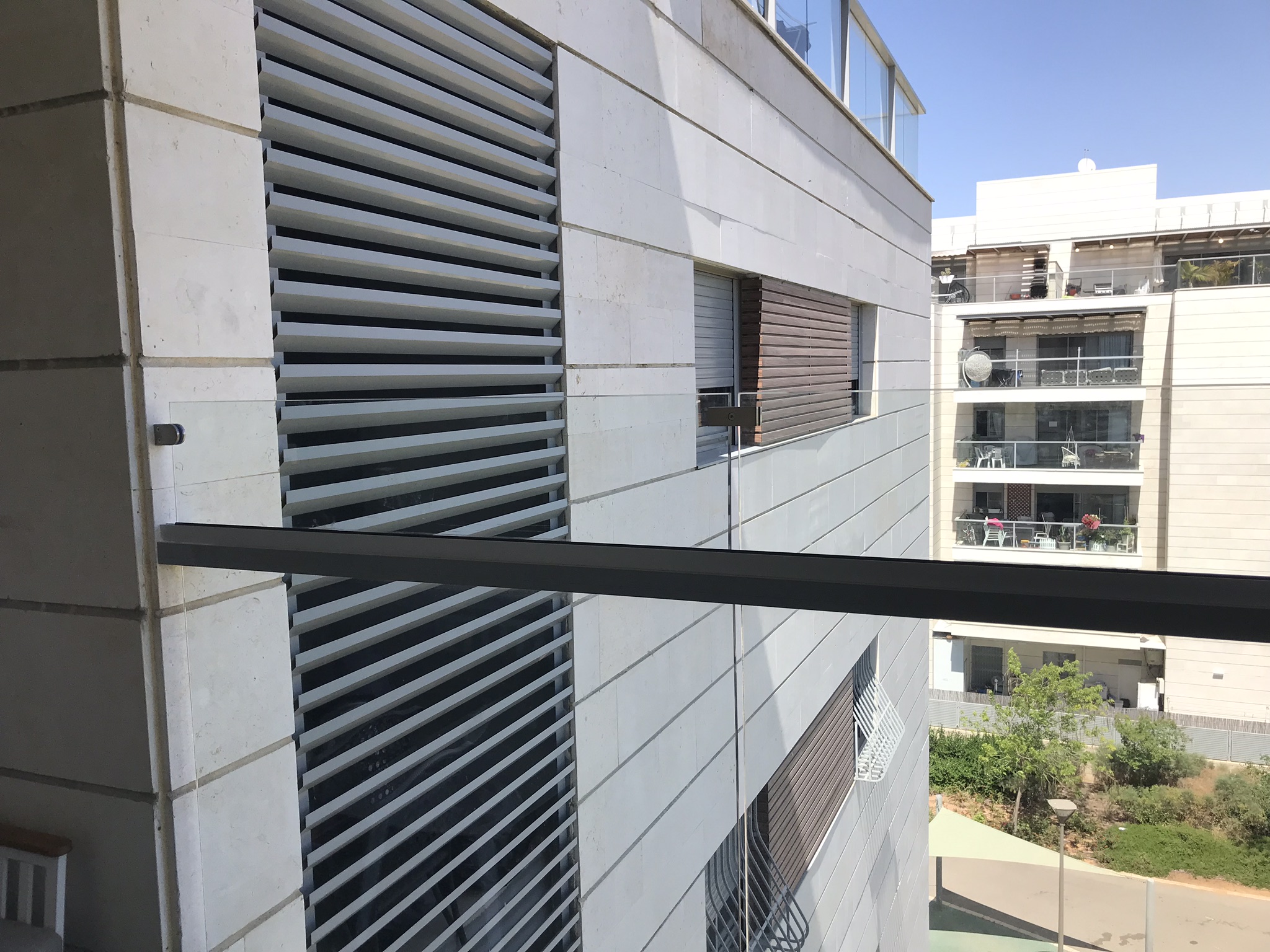 הגבהת מעקה מרפסת