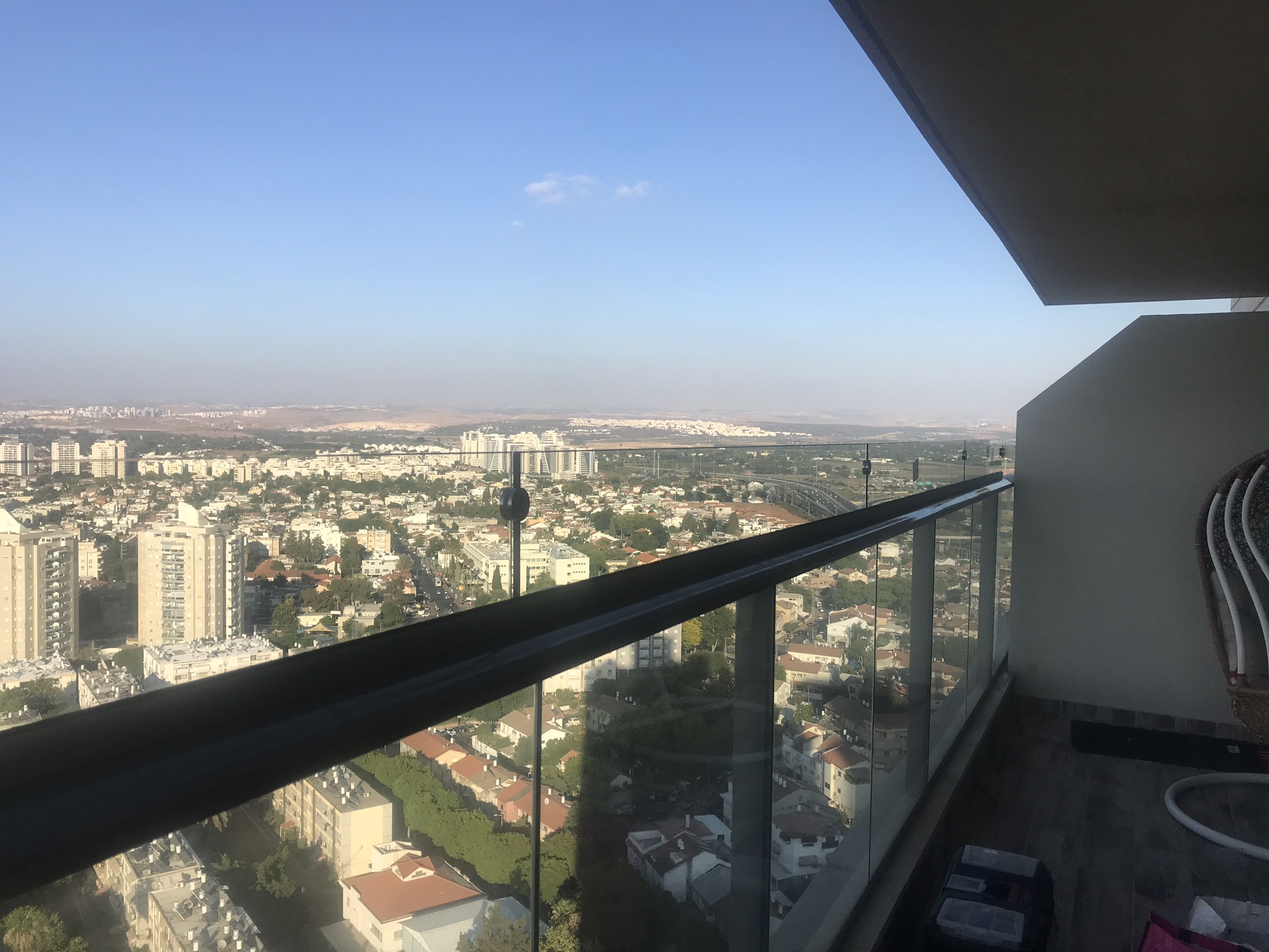 הגבהת מעקה מרפסת לפי התקן הישראלי