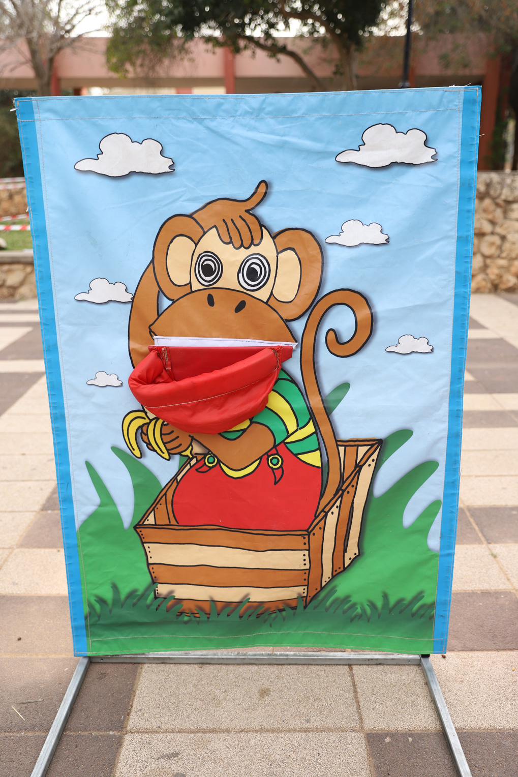 עמדות ודוכני משחק ושטיחי משחק 11