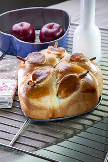 apple Challah2.jpg B5E99460-5150-1D92-792D-4D3FC7F2913E.jpg