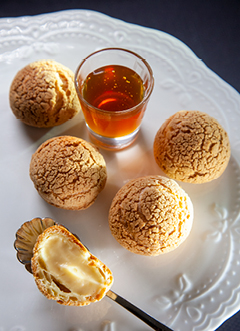 פחזניות במילוי פטיסייר חלב ודבש