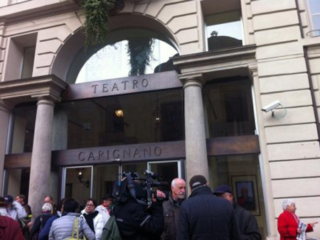 1.ingresso-teatro-carignano-400x300.jpg C46E42C3-F3E5-AFC5-0C92-4873DBD33578.jpg