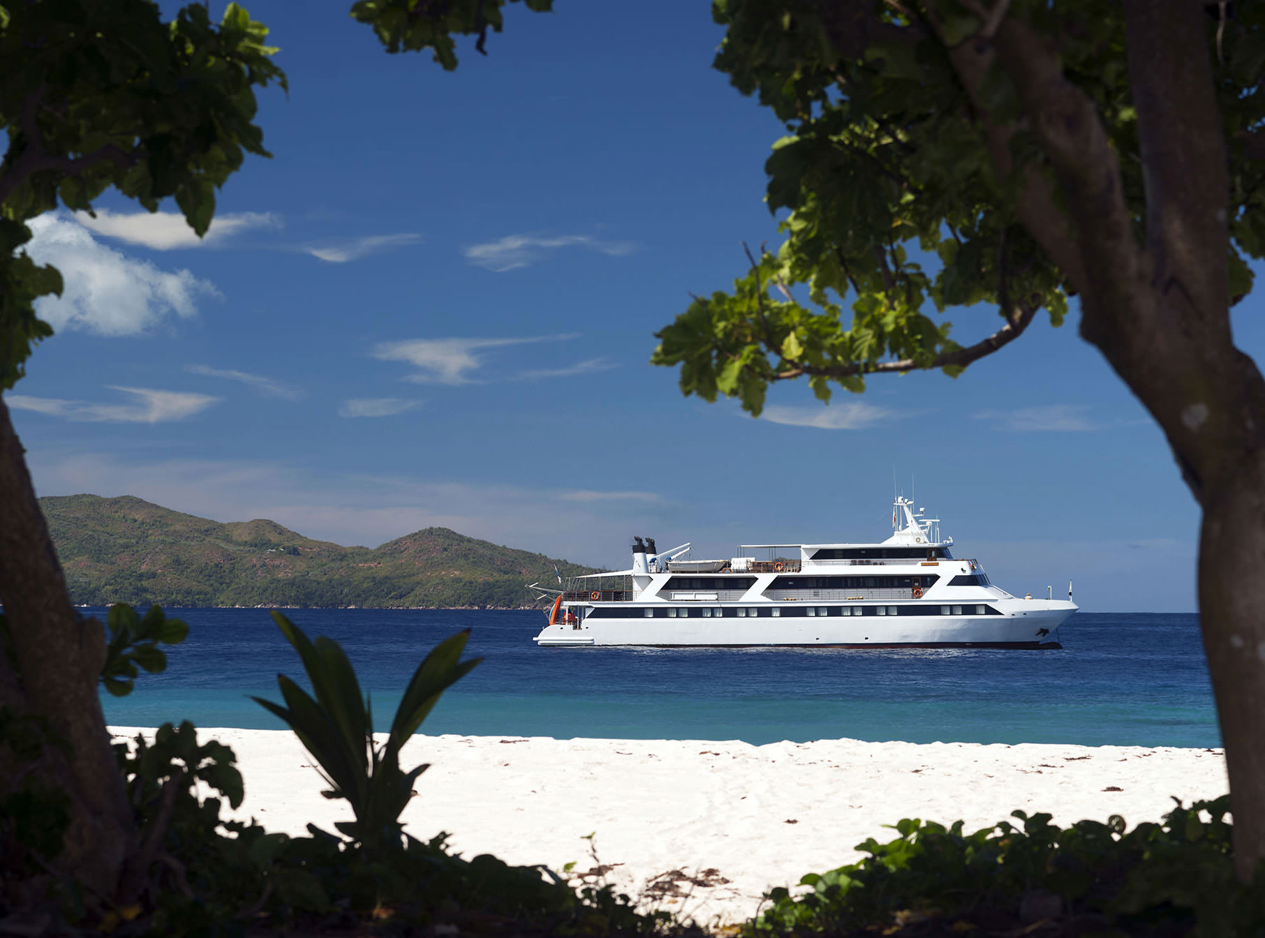 Mega Yacht