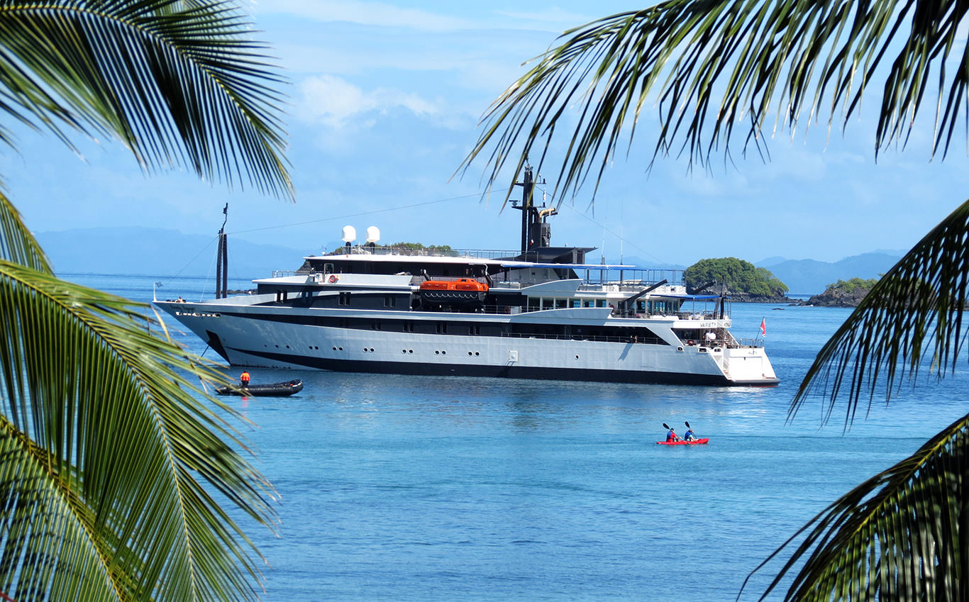 Mega Yacht