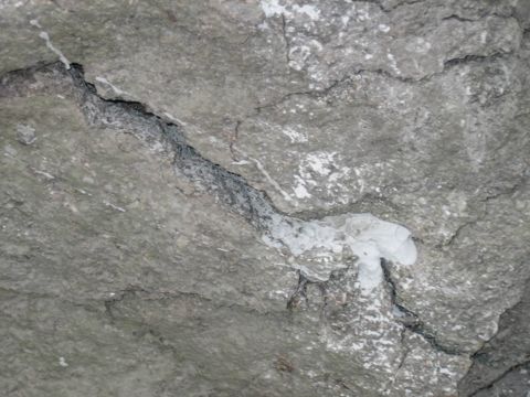 Rock and concrete cracked with Expando - photo 18