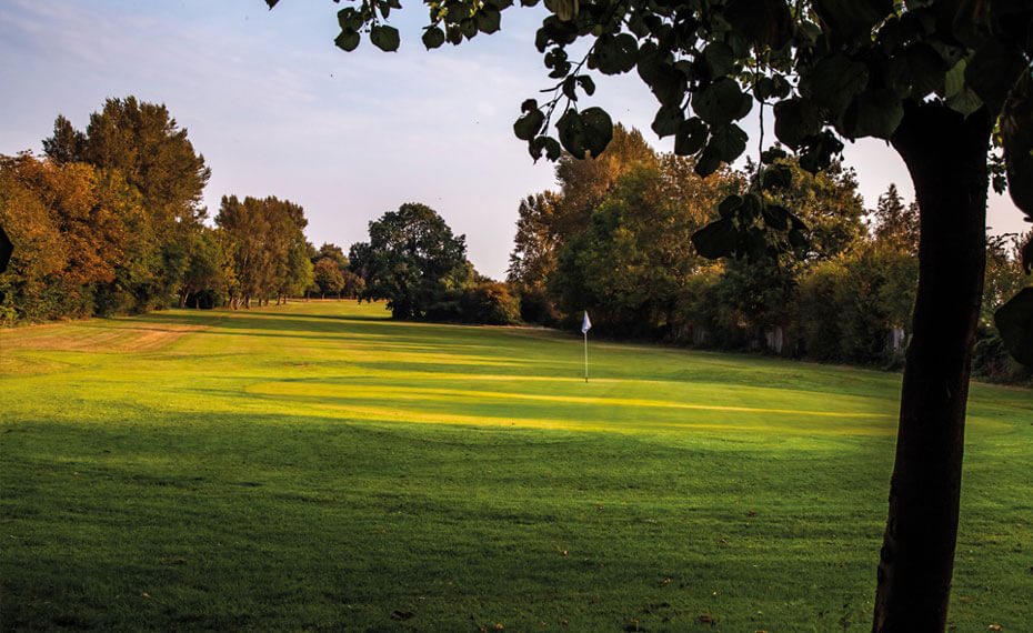 The Gallops golf course, hole 2
