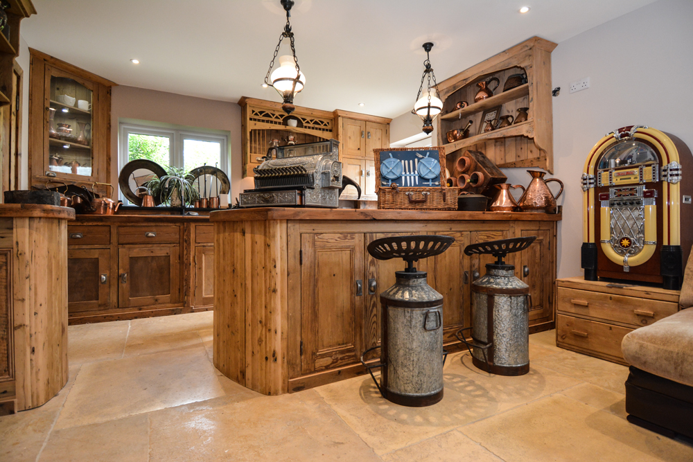 Garden antiques and stone features